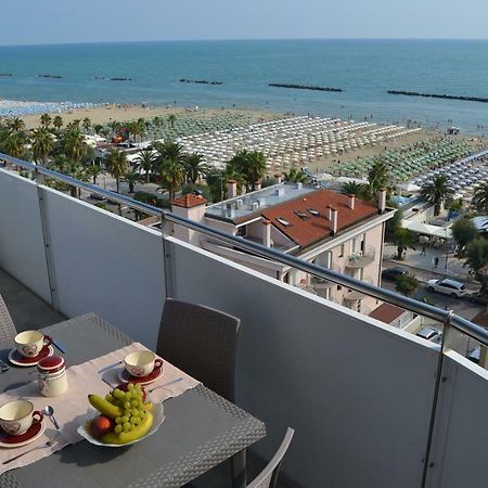 Fronte Mare Panoramico San Benedetto Apartment ซัน เบเนเดตโต เดล ตรอนโต ภายนอก รูปภาพ