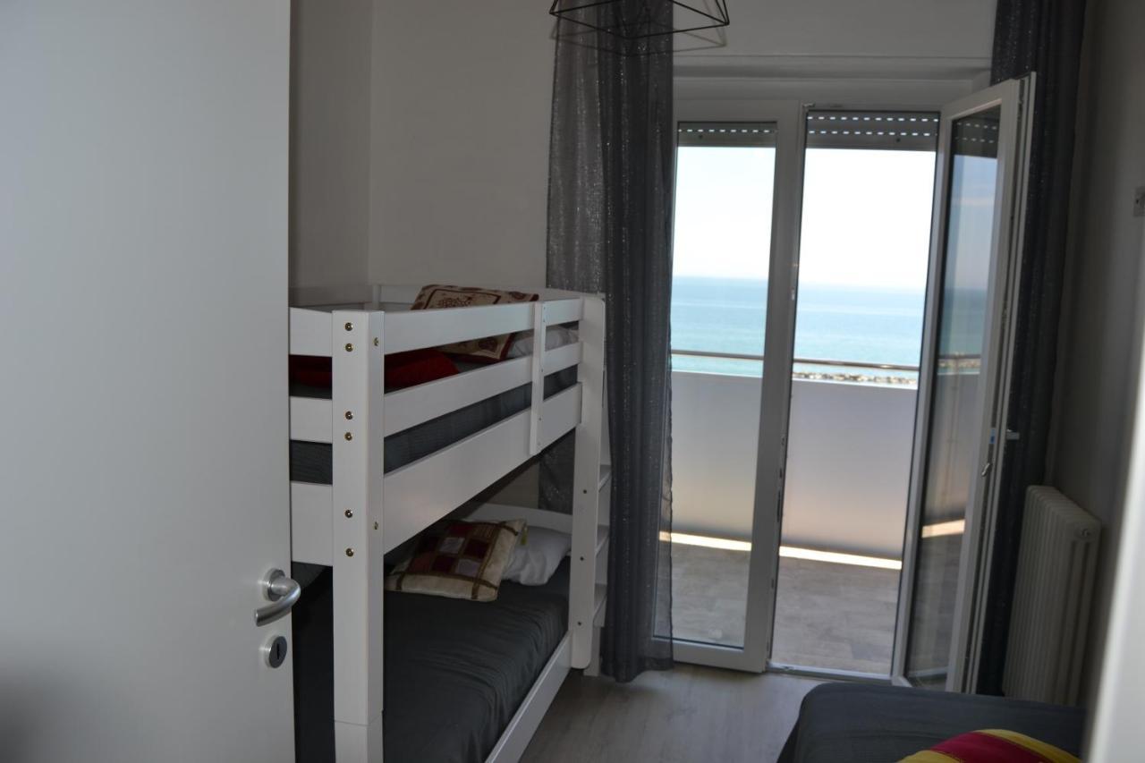 Fronte Mare Panoramico San Benedetto Apartment ซัน เบเนเดตโต เดล ตรอนโต ภายนอก รูปภาพ