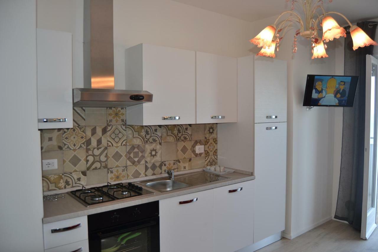 Fronte Mare Panoramico San Benedetto Apartment ซัน เบเนเดตโต เดล ตรอนโต ภายนอก รูปภาพ
