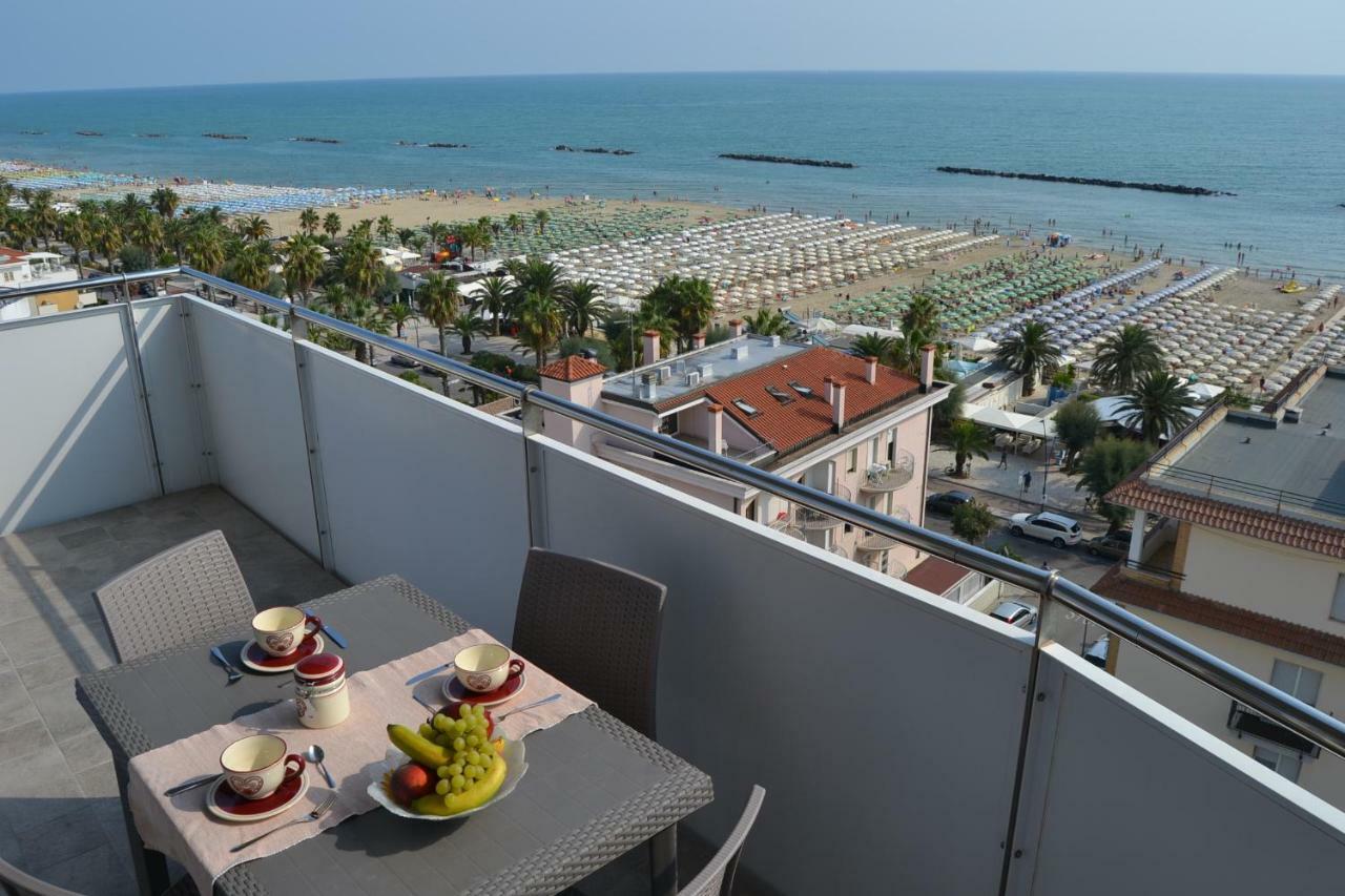 Fronte Mare Panoramico San Benedetto Apartment ซัน เบเนเดตโต เดล ตรอนโต ภายนอก รูปภาพ