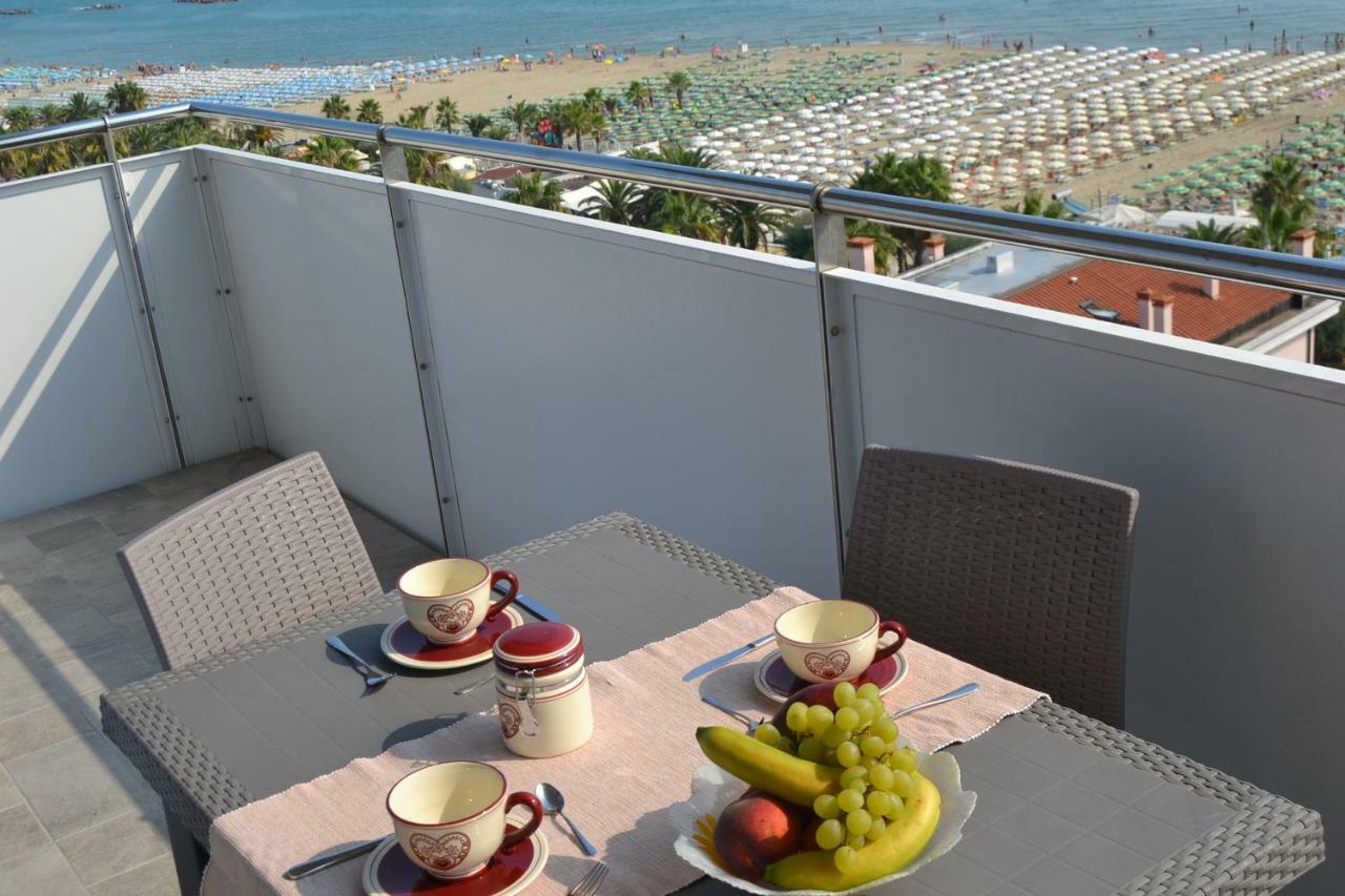 Fronte Mare Panoramico San Benedetto Apartment ซัน เบเนเดตโต เดล ตรอนโต ภายนอก รูปภาพ